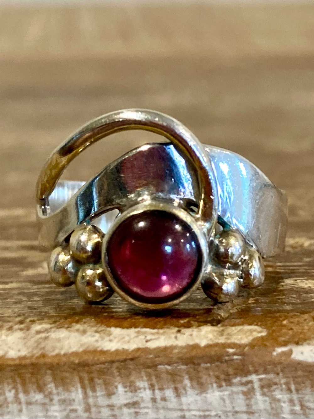 Sterling Silver & Gold‑Tone Purple Cabochon Ring • Size 8.5 • Modernist Grapes